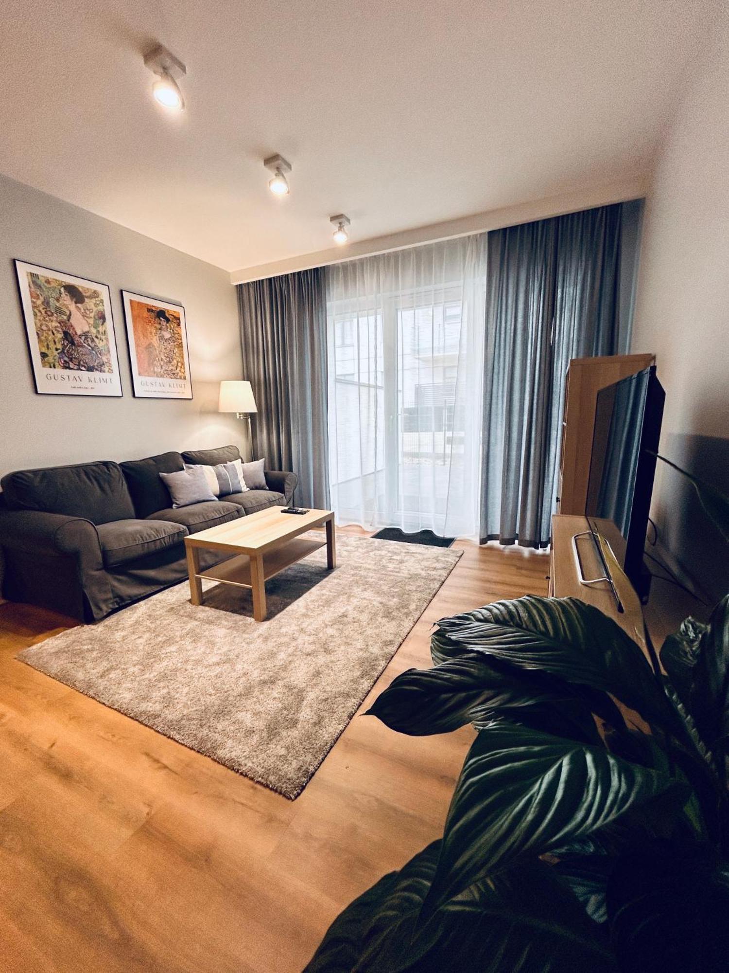 Boleslaviaapartments - Apartament Merci 4, Private Parking Free, Air Condition Болеславец Экстерьер фото